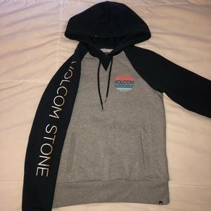 🌟SOLD—NEW: Volcom hoodie